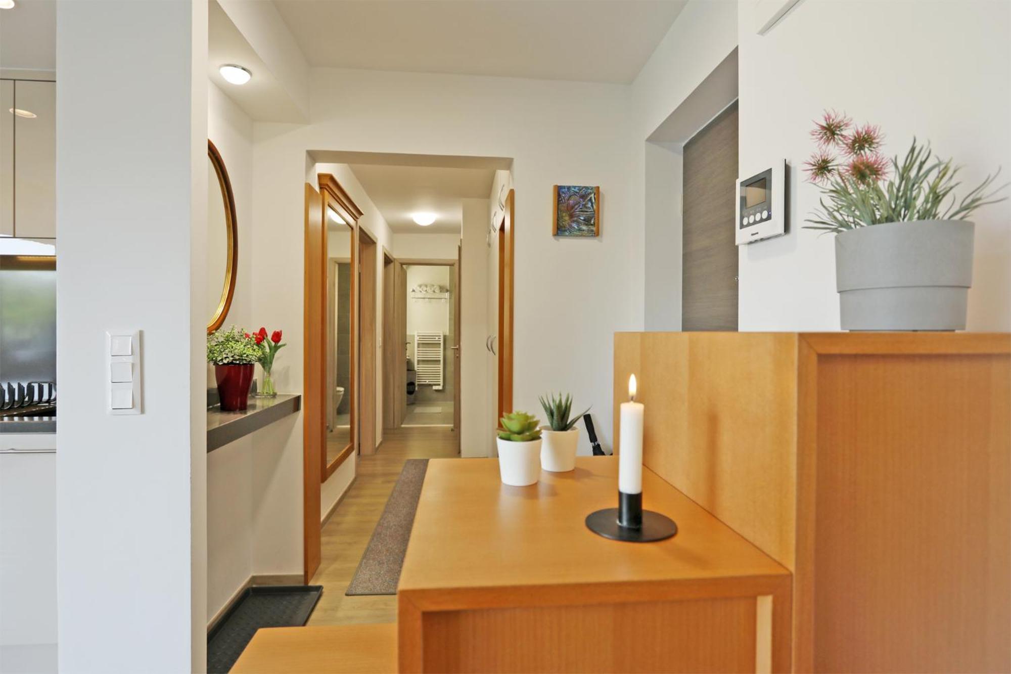 Atrium Apartman Heviz Mit Panoramaterrasse Und Tiefgarage Exterior photo